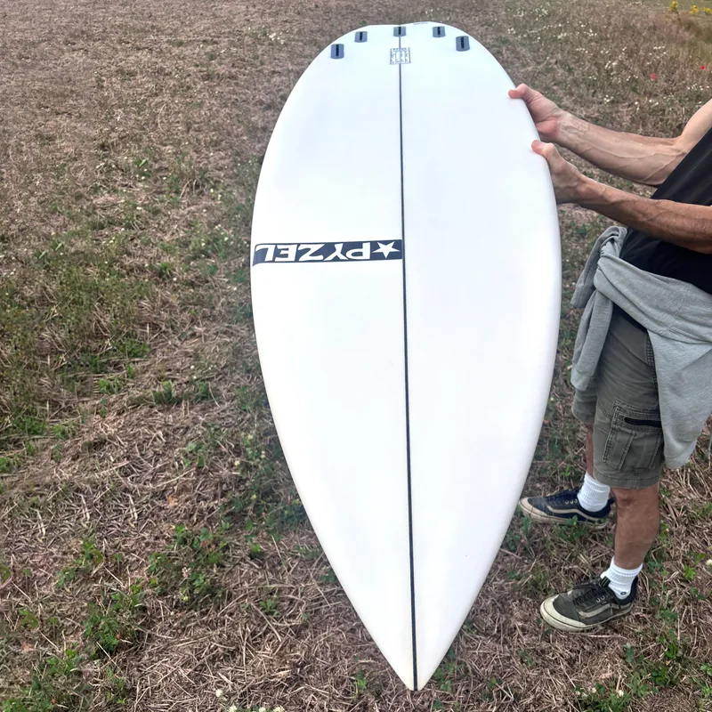 Pyzel Pyzalien 2.0 6ft 02 Surfboard - Futures-4
