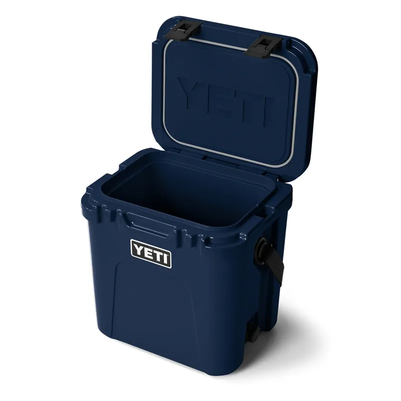 Yeti Roadie 24 Cooler in Navy-3