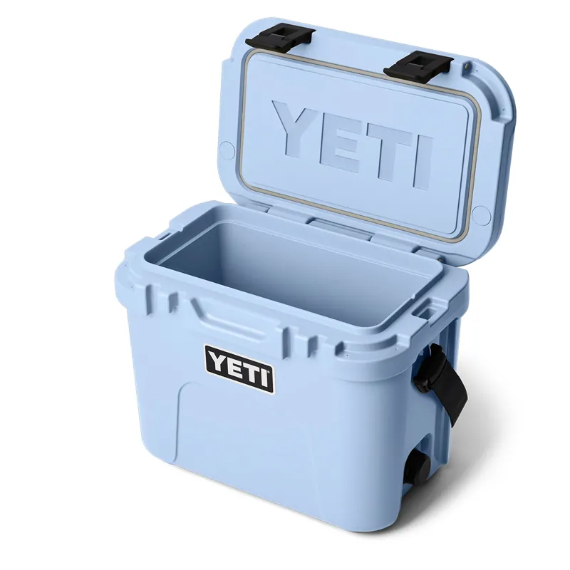 Yeti Roadie 15 Cooler in Big Sky Blue-4