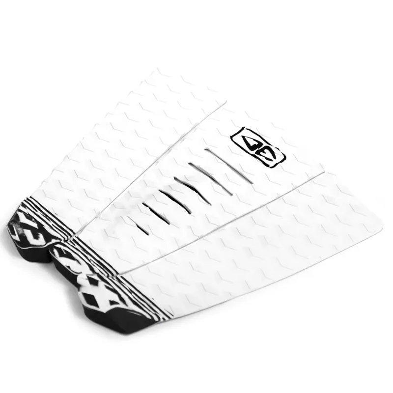 Ocean and Earth Simple Jack Tail Pad in White-1