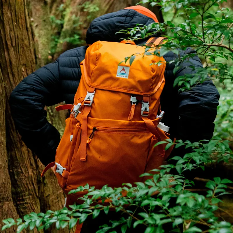Passenger Trailscape Backpack 24L in Sunrise Orange-12