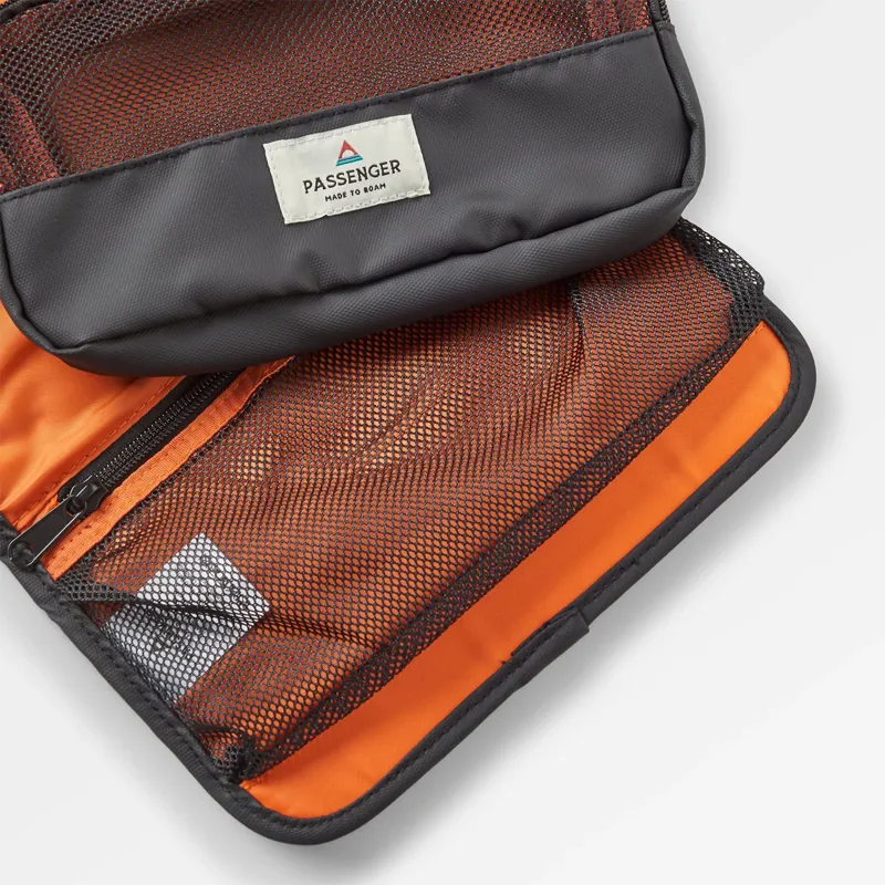 Passenger Drop Recycled Wash Kit in Black-3