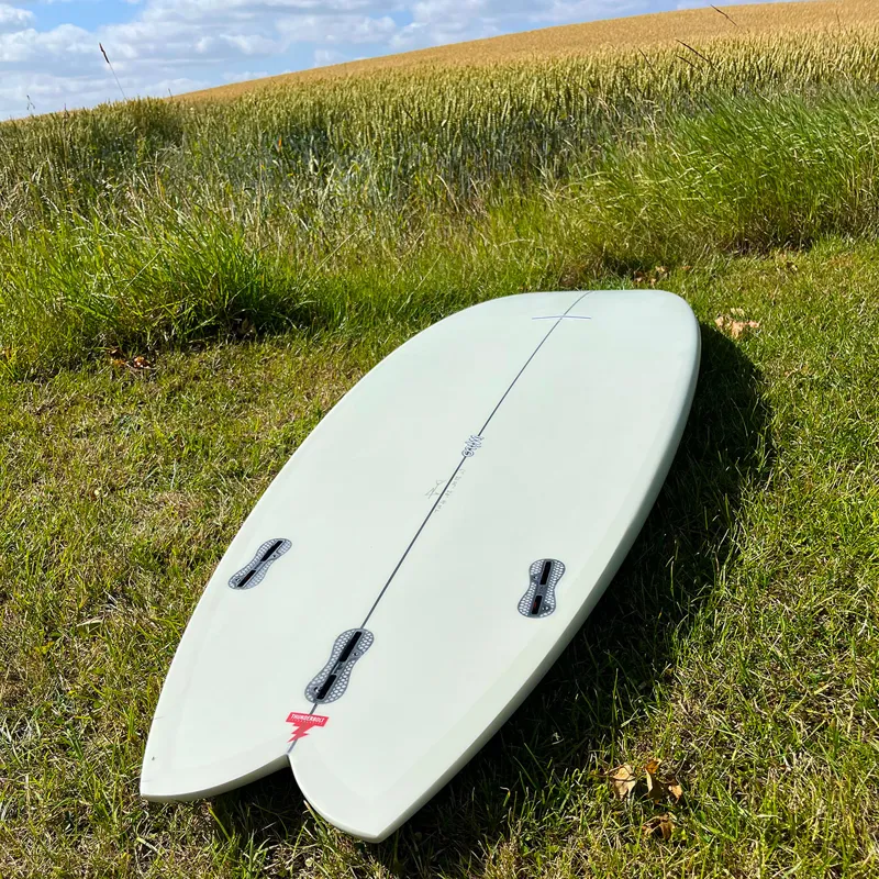 Thunderbolt Surfboards CJ Nelson Milo in Volan - FCS2-4