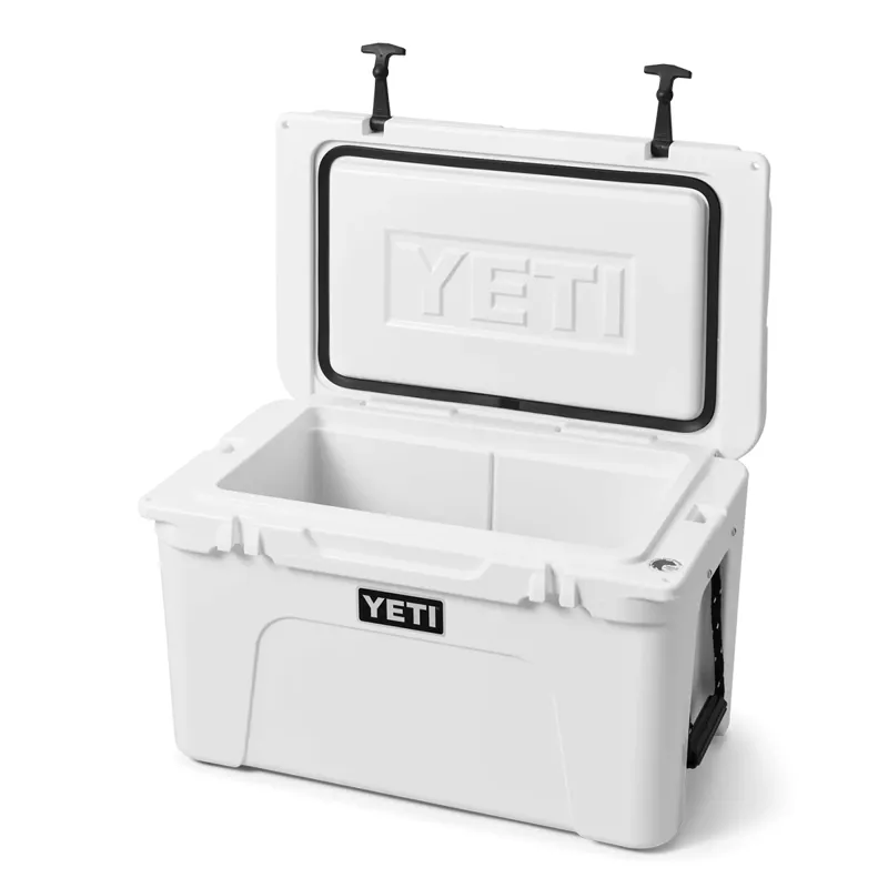 Yeti Tundra 45 Cooler in White-1