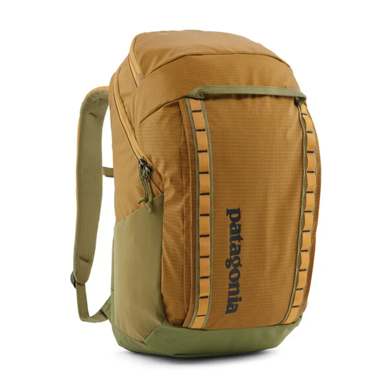 Patagonia 32-litre Black Hole Pack in Pufferfish Gold